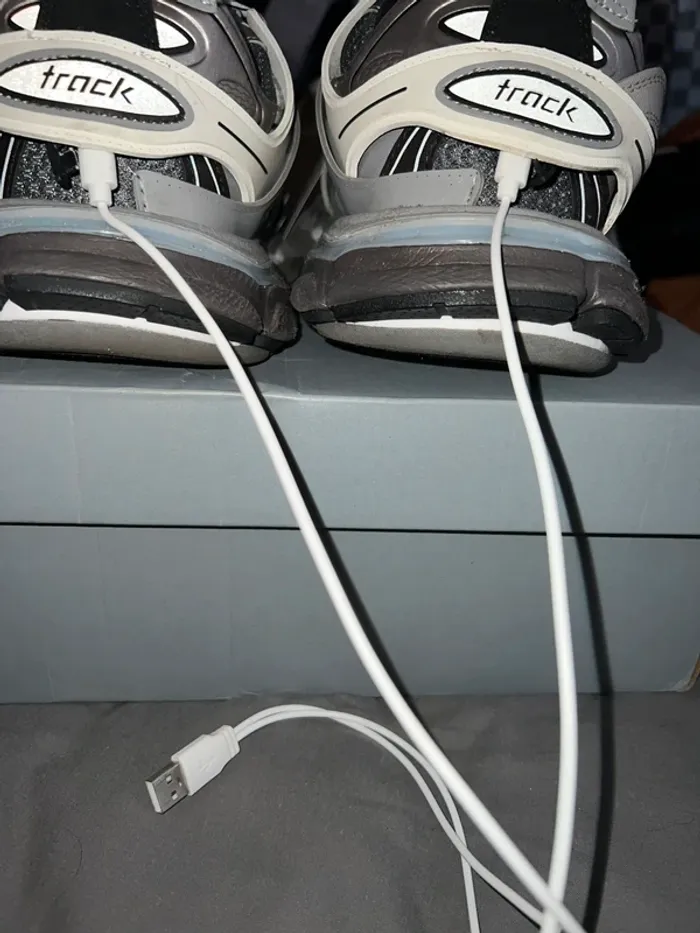 Balenciaga officiel track LED multicolore édition limitée très rare - photo numéro 15