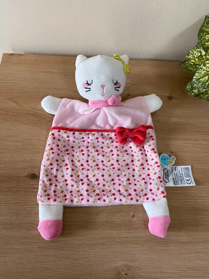 Doudou plat chat rose 2 tons fleur fuschia vert mots d enfants