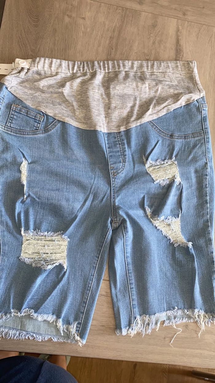 Short en jean de grossesse