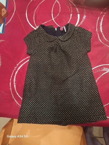 Robe noir et paillette or