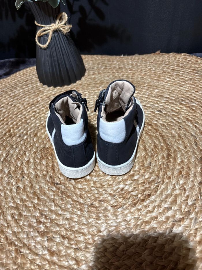 Chaussures enfant pointure 25 - photo numéro 5