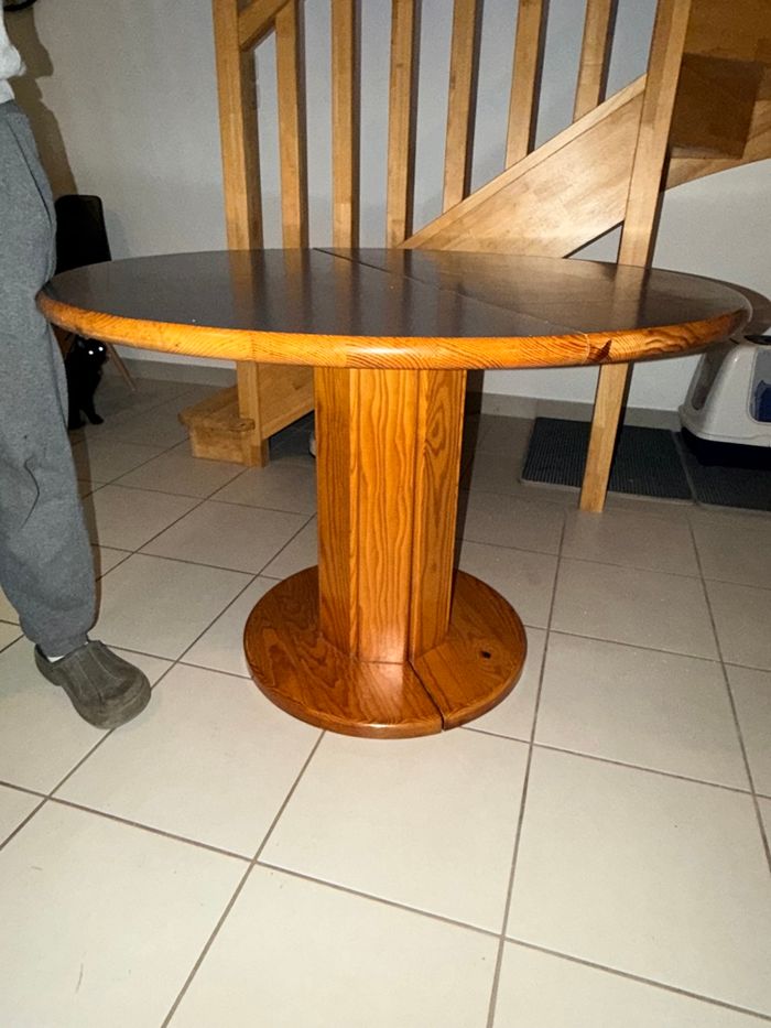 Table ronde avec 2 rallonges - photo numéro 2