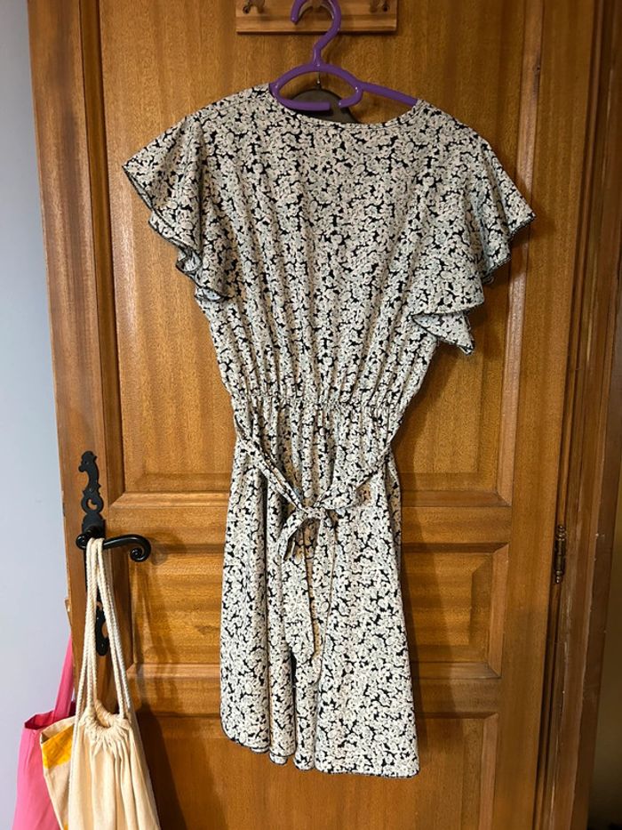 Robe à fleurs - photo numéro 7