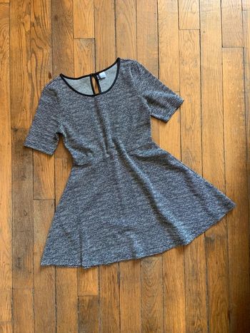 Robe patineuse cintrée grise h&m taille 40 L