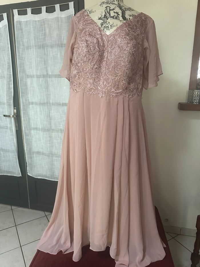 Robe cérémonie L’avertir