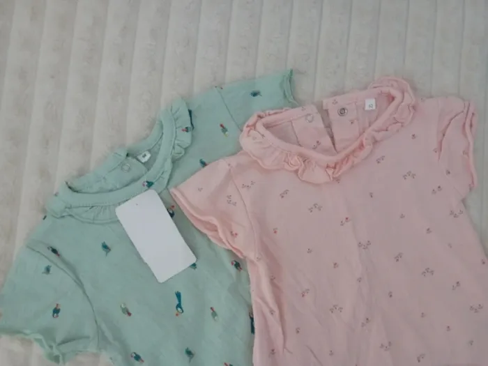 Lot 2 Tshirt 6/9mois 🌸👧 - photo numéro 2