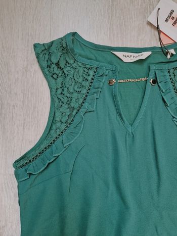 Tee-shirt débardeur neuf avec étiquette vert XS nafnaf dentelle