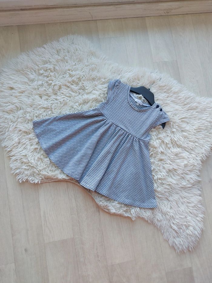 Robe bleu marine à rayures blanches 12 mois - photo numéro 2
