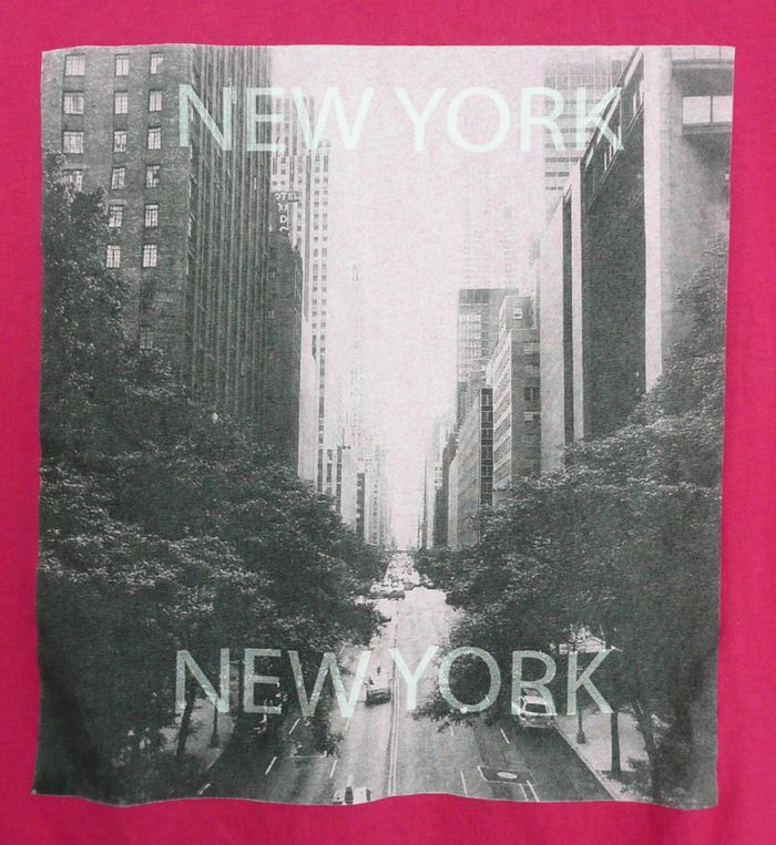 T shirt rose fuchsia. Photo de New York. Fashioin Express. Coton. Taille 38 - photo numéro 3