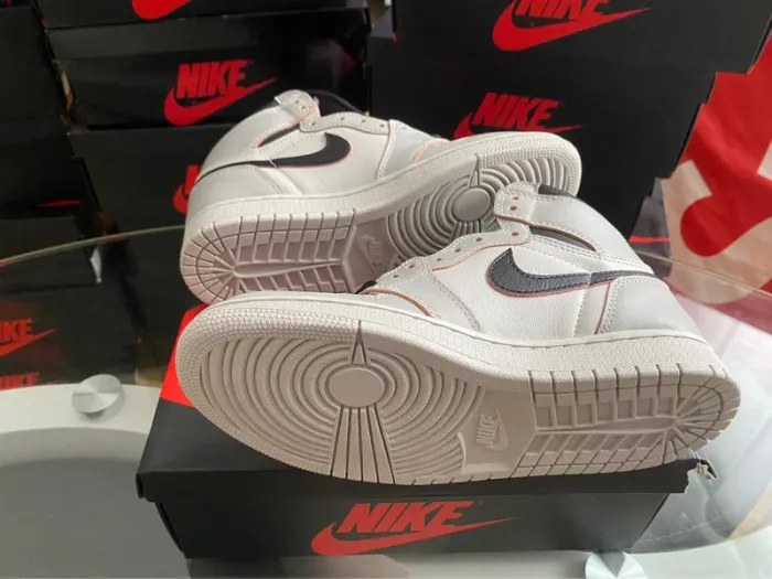 Jordan 1 high retro OG defiant SB NYC to Paris - photo numéro 12