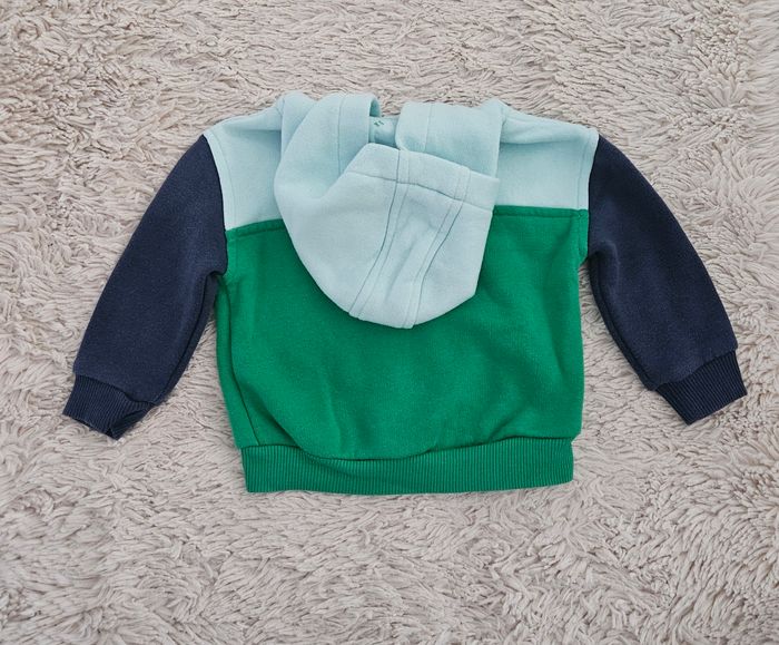 Sweat à capuche 6 mois - photo numéro 2