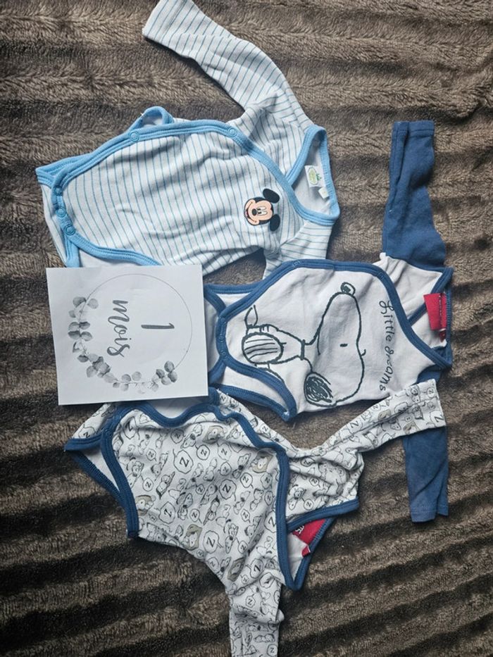 Lot bodys manches longues garçon 1 mois