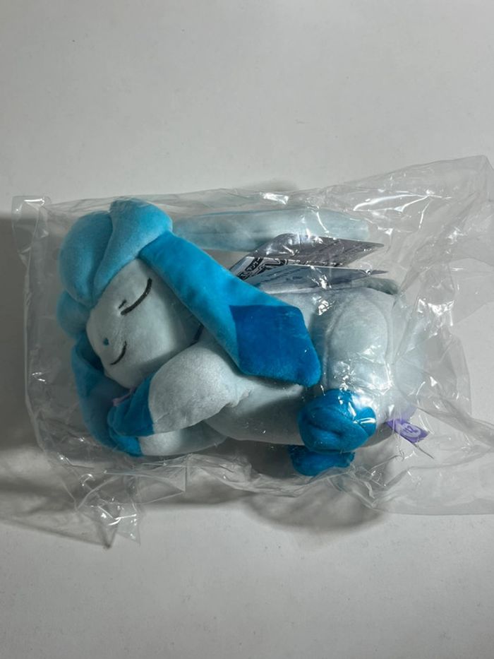 Peluche Sleepy Glaceon / Givrali Takara Tomy