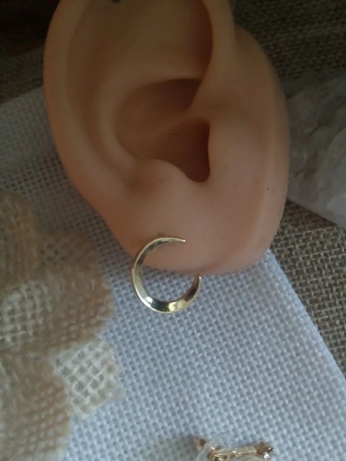 Boucles d'oreilles lunes et zircons - photo numéro 3