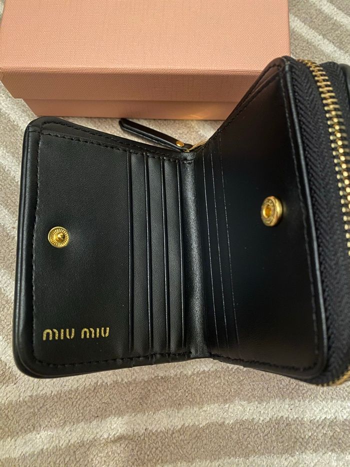 Portefeuille miu miu - photo numéro 2