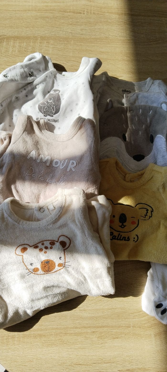 Lot vêtements bébé naissance - photo numéro 2