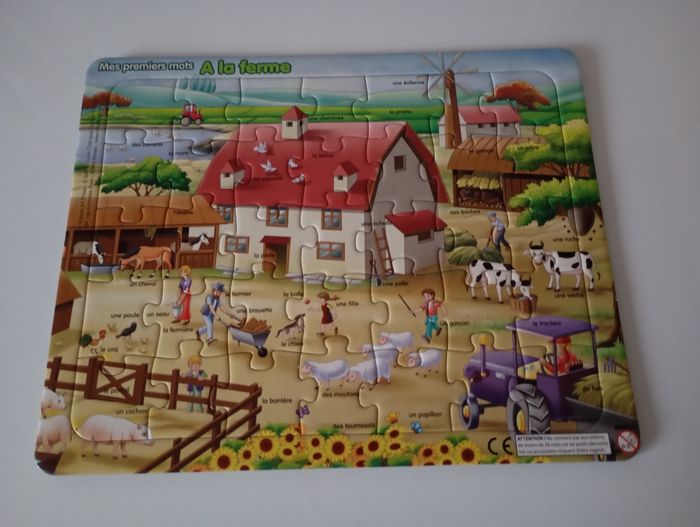 Puzzle 35 pièces.   À la ferme . Apprendre des mots . Parfait état.