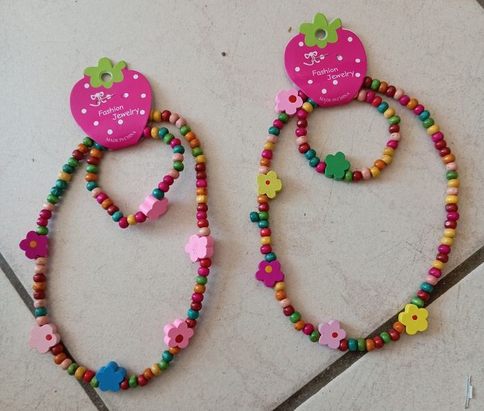 Colier avec  son bracelet