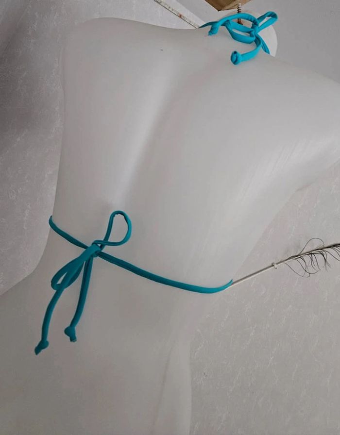 Haut de maillot de bain,
Lemon Bay.
Possibilité de rajouter un rembourrage
Taille : 36 - photo numéro 4