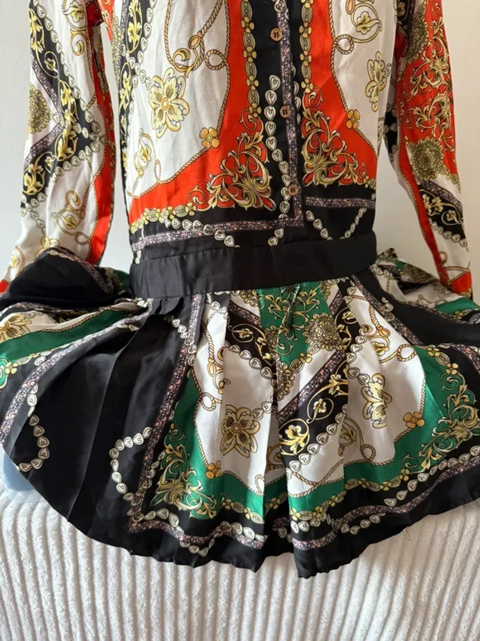 Robe Chemise Courte Imprimé Baroque Chaînes et Motifs - Missguided - Taille 38 - photo numéro 3