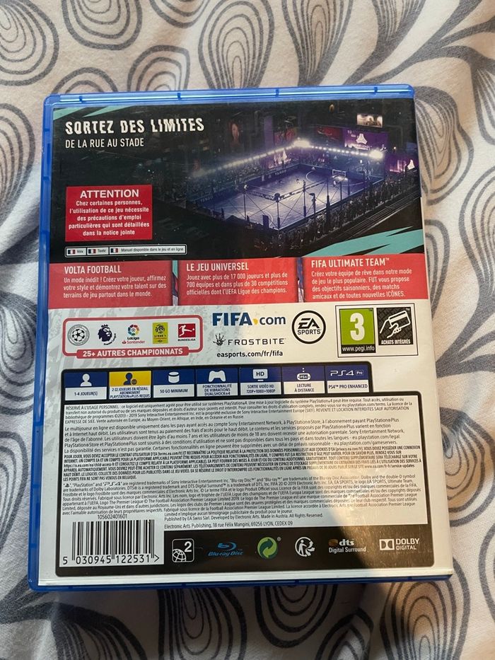 Jeu ps4 - photo numéro 2