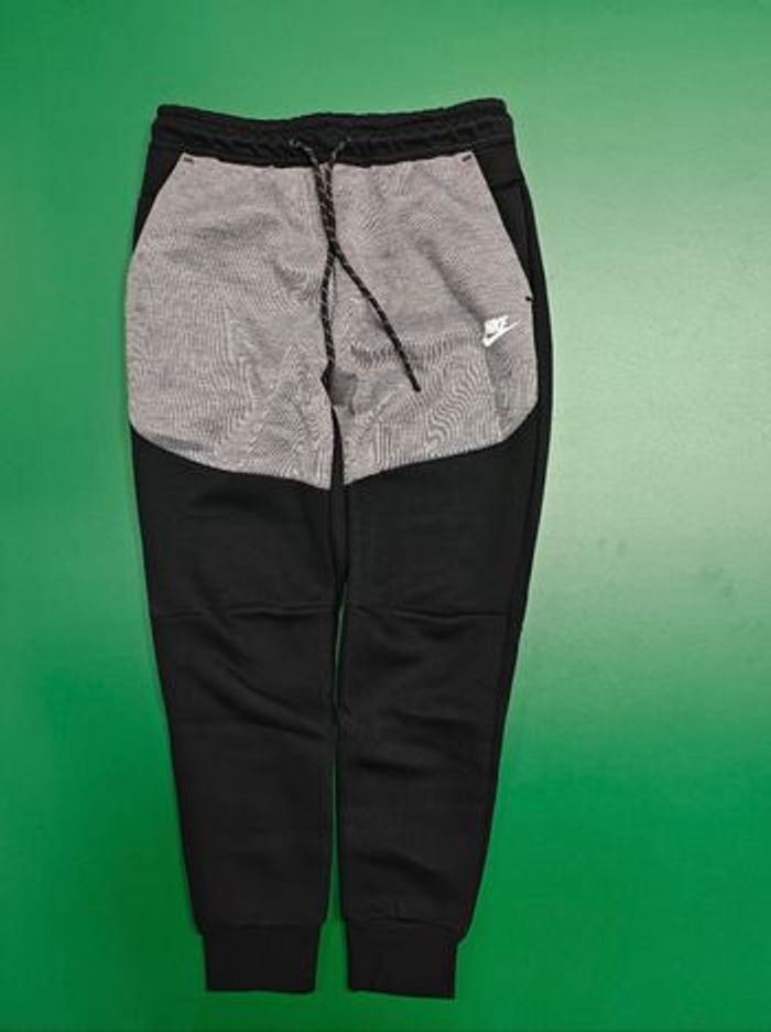 Nike tech - photo numéro 4