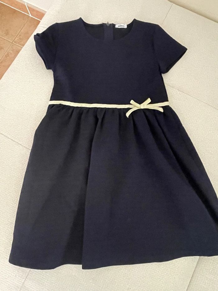 Robe bleu marine 8 ans