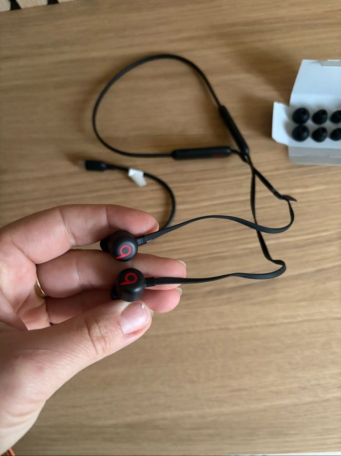 Écouteurs sans Fil Beats Flex - photo numéro 4