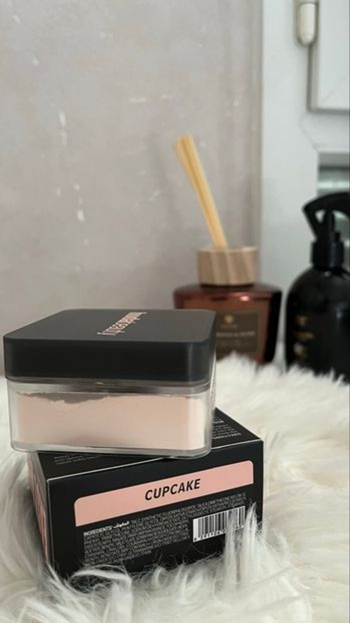 Poudre Huda Beauty - cupcake - photo numéro 2