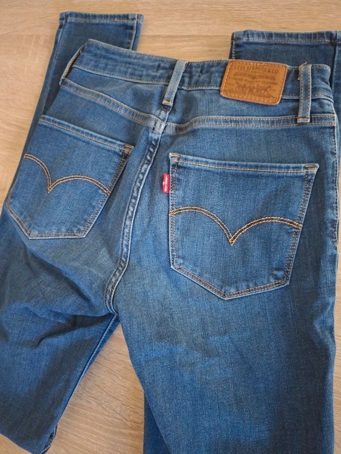 Jean Levi's - photo numéro 2