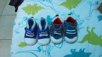 Lot paires chaussures T18