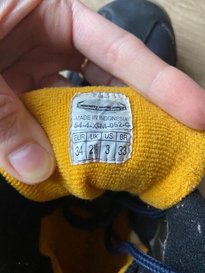 Baskets Mickey Taille 34 - photo numéro 4