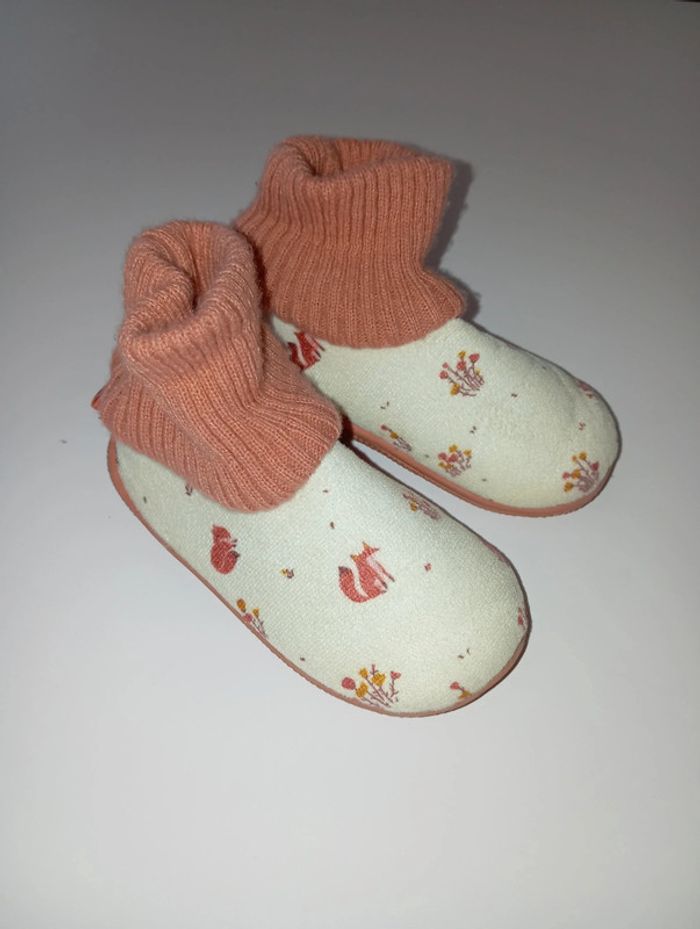 Chaussons semelle dur en 22 - photo numéro 2