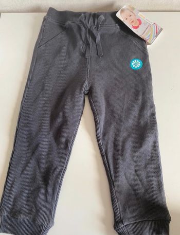 Pantalon legging Orchestra talle 23 mois Neuf