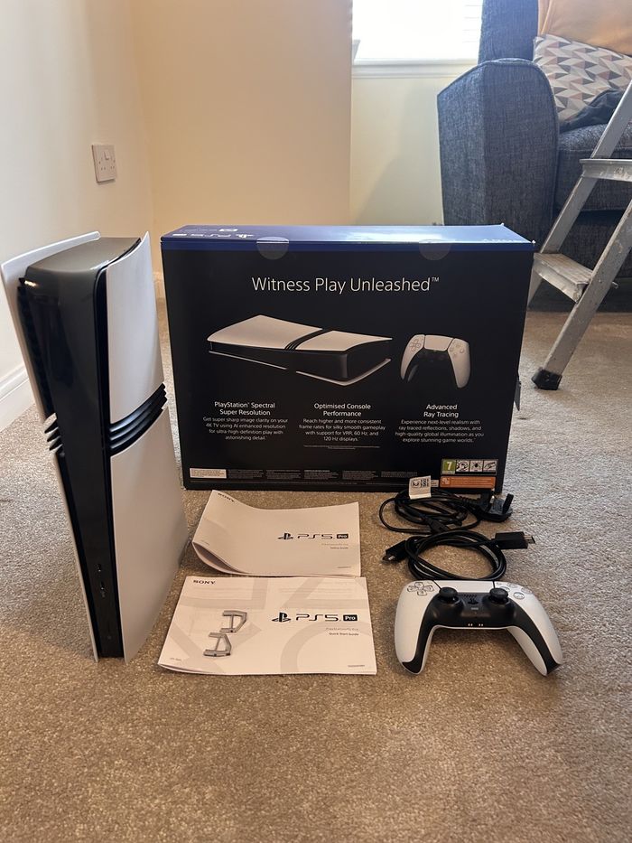 Console Playstation 5 Pro 2 To - En boîte - Tous câbles - 1 manette - photo numéro 4