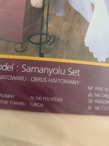 Grande nappe avec ses 12 serviettes  