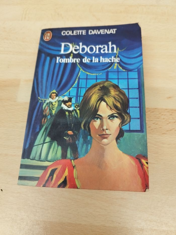 DEBORAH 
l'ombre de la hache

de Colette DAVENAT