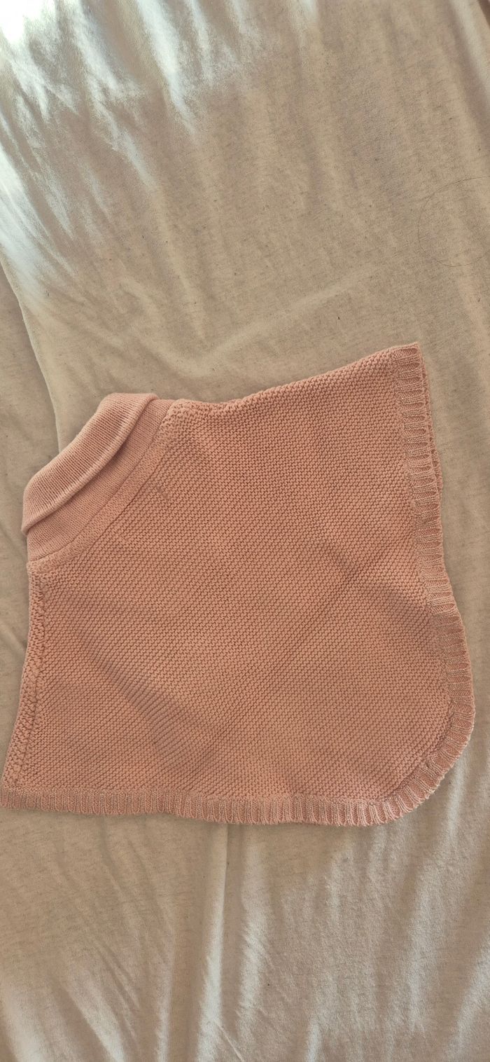 Poncho Tricot Bébé – Taille 12 mois (convient plutôt à 9 mois) - photo numéro 2