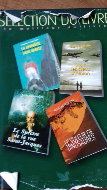 Livres 4 en 1
