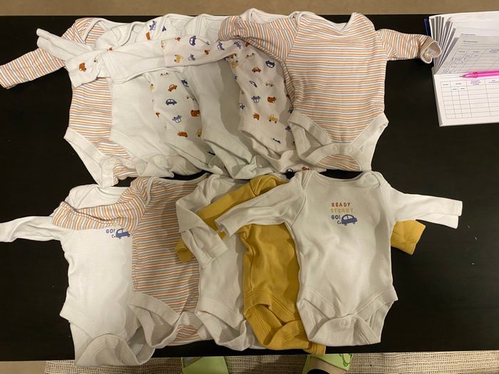 Lot de 11bodies Primark - photo numéro 2