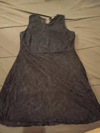 Robe mi longue dentelle