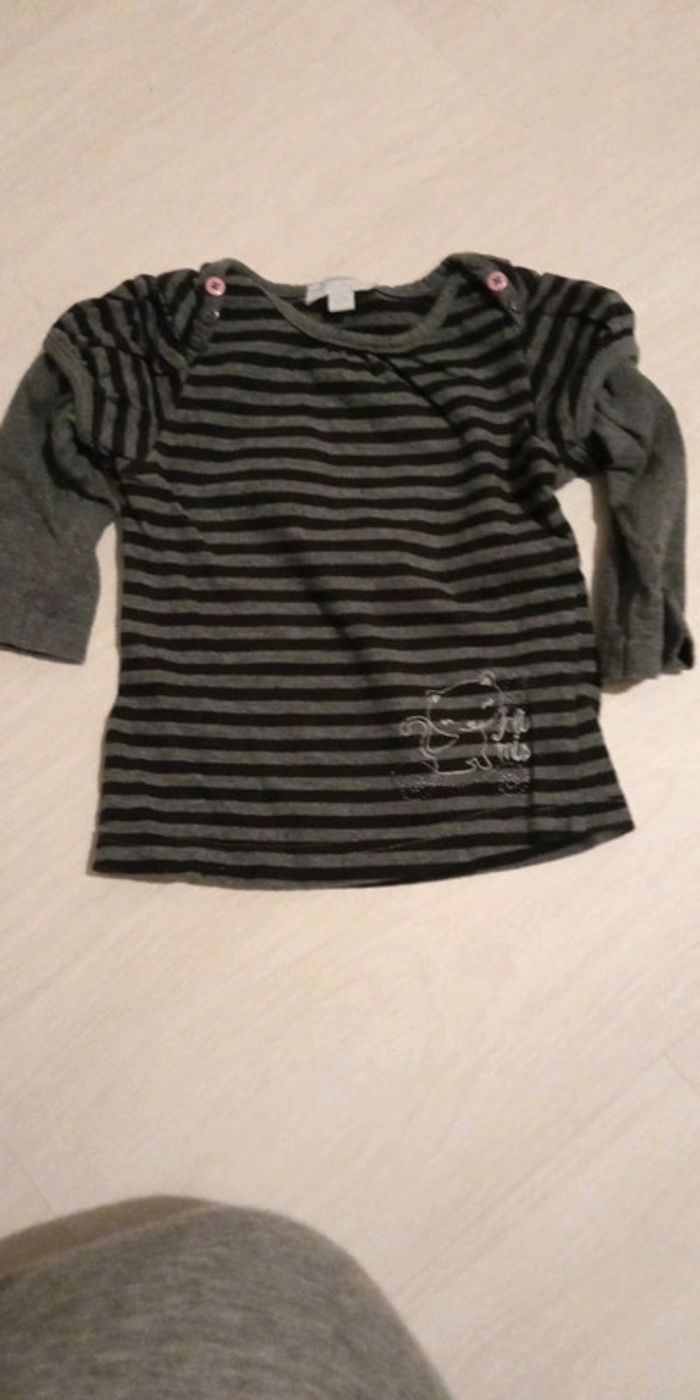 Pull gris et noir 12 mois