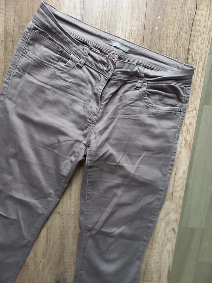 Panta-court taupe T40 - photo numéro 5