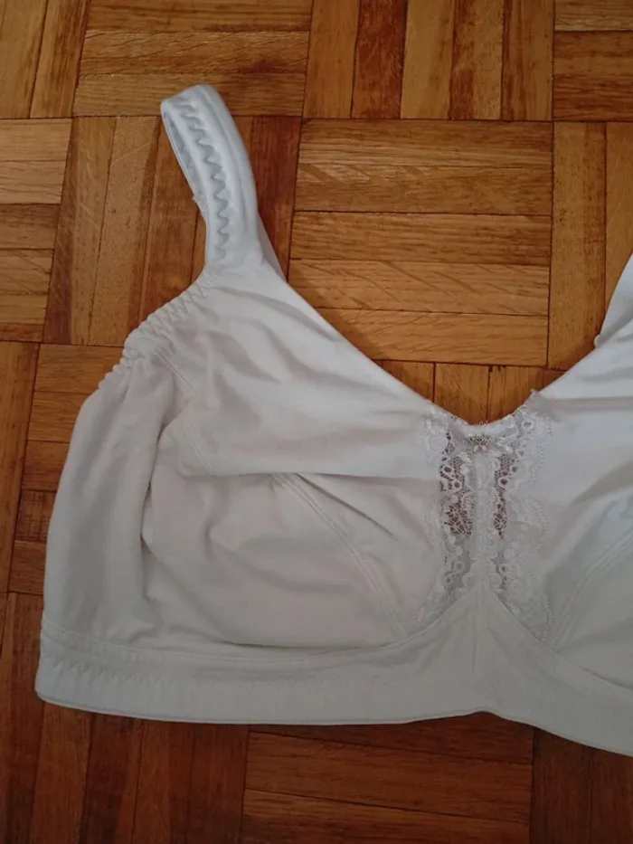 Soutien gorge - photo numéro 2
