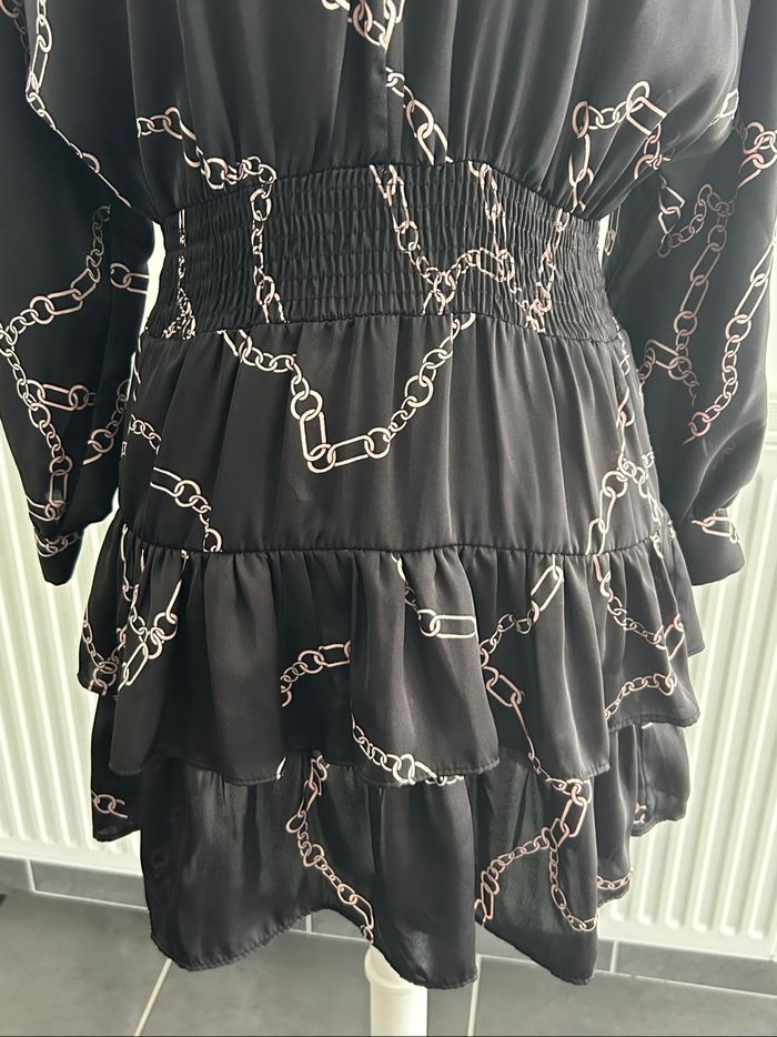 Robe satinée Zara taille S - photo numéro 3