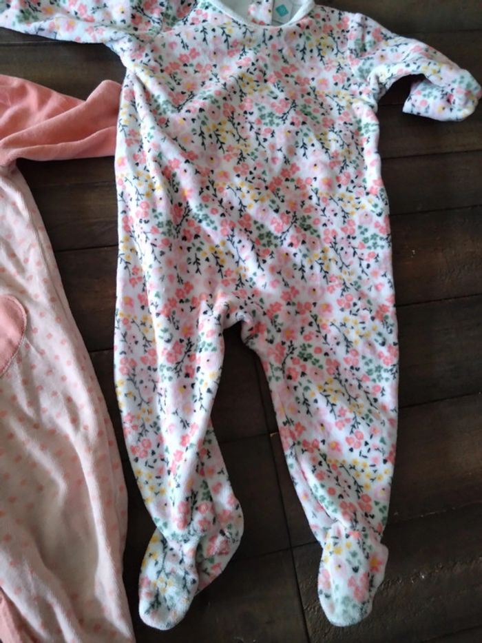 Lot de deux pyjamas fille et une offert bébé fille 9 mois - photo numéro 5
