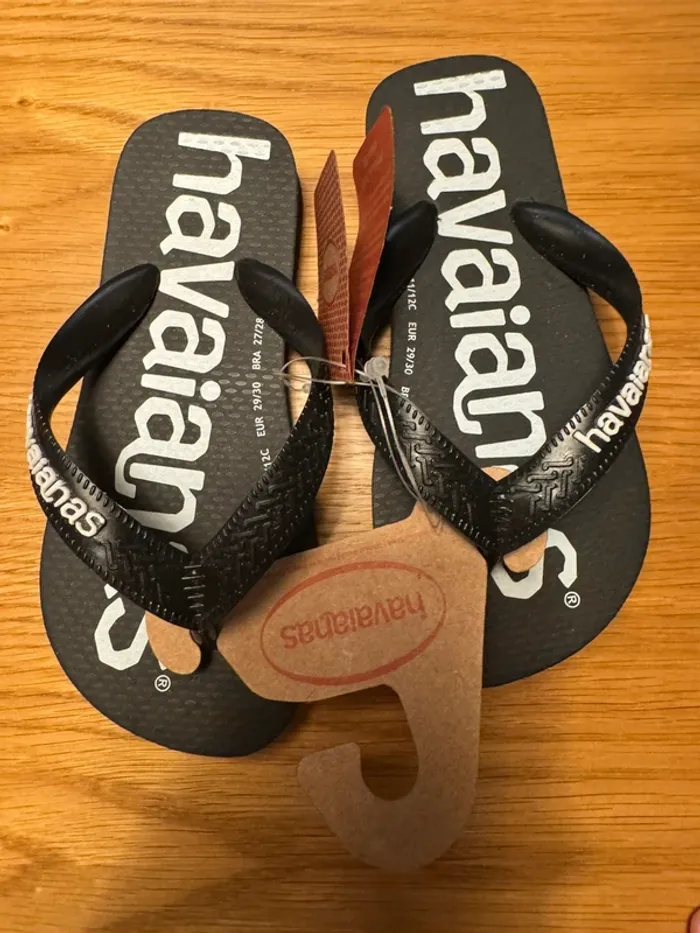 Tongs Havaianas noire taille 29-30 neuves - photo numéro 2