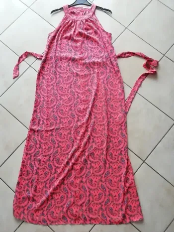 Longue Robe D Été Taille  unique idéale L - L/XL Quasi neuve!!