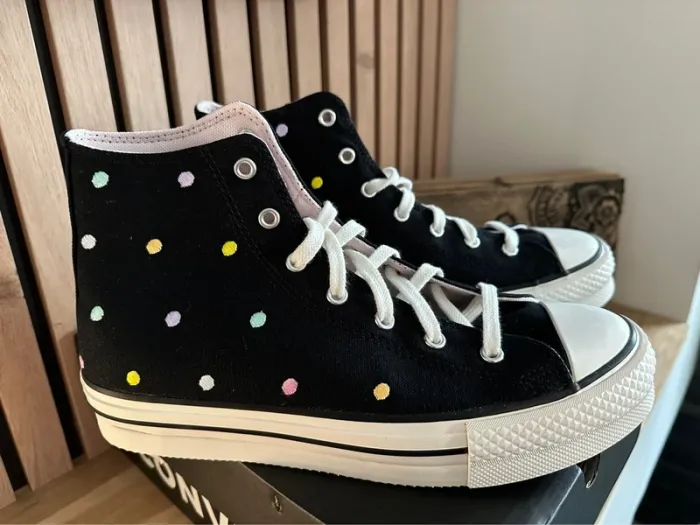 Converse - photo numéro 2