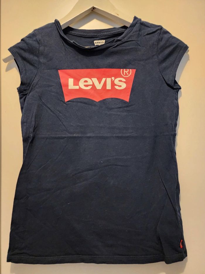 T-shirt levis
